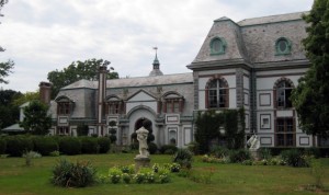 belcourt-castle